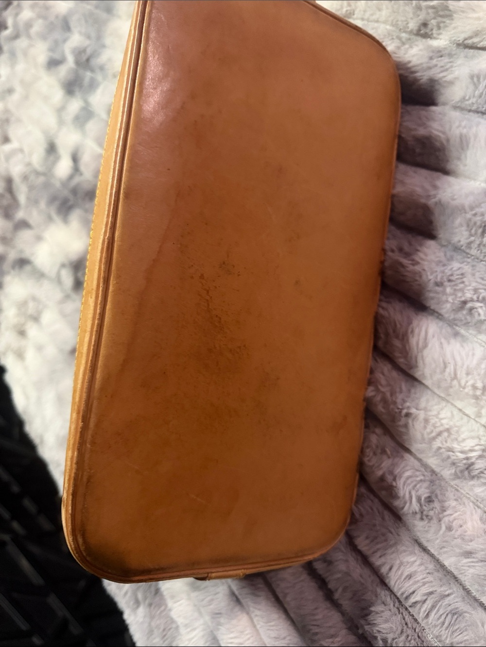 Louis Vuitton Brown Monogram Alma pm Satchel with Tan Trim(lock key&dust bag) - Picture 7 of 17